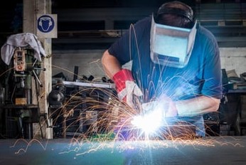 10 Essential Qualities to Consider When Choosing a Metal Fabrication Company